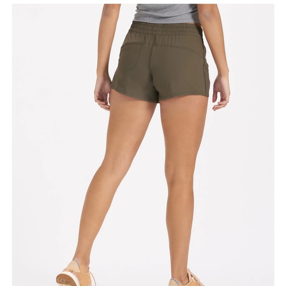 Vuori Dash Shorts NWT - Picture 7 of 7